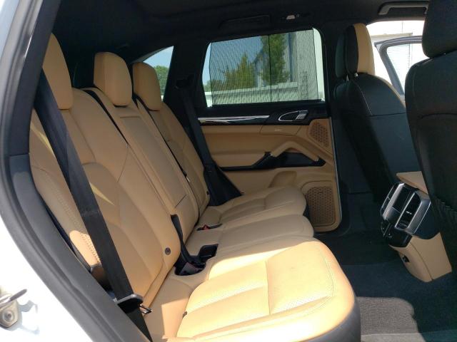 Photo 11 from auction – 2016 PORSCHE CAYENNE with VIN WP1AA2A25GLA06395