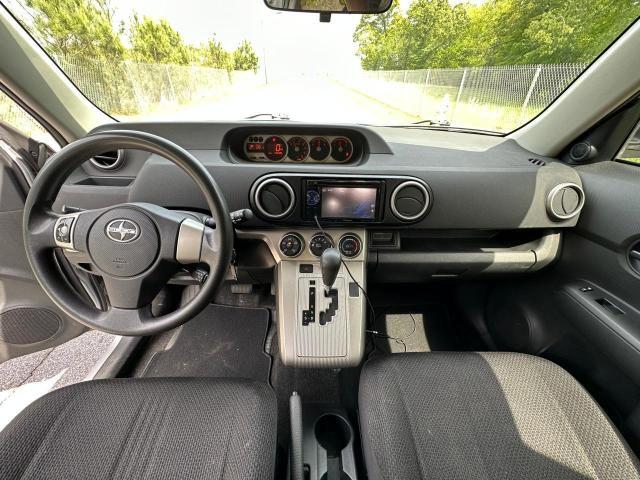 Photo 9 from auction – 2008 TOYOTA SCION XB with VIN JTLKE50EX81048683