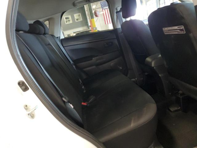 Photo 10 from auction – 2015 MITSUBISHI OUTLANDER with VIN 4A4AR3AU2FE049704