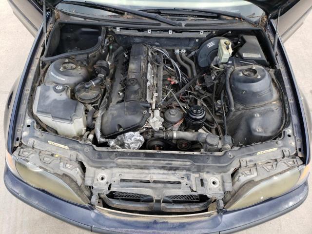 Photo 11 from auction – 2005 BMW 325 I with VIN WBAET37415NJ87568