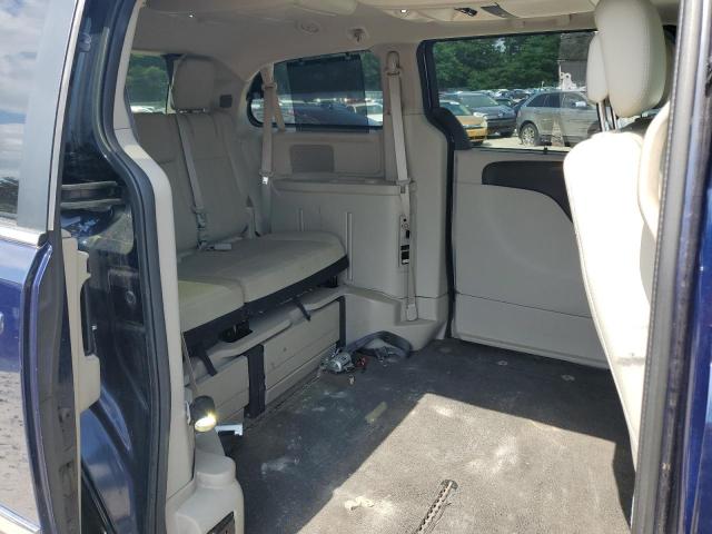 Photo 11 from auction – 2016 CHRYSLER TOWN & COU with VIN 2C4RC1CG4GR188454