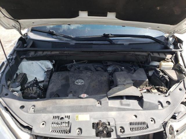 Photo 12 from auction – 2018 TOYOTA HIGHLANDER with VIN 5TDKZRFH0JS281084