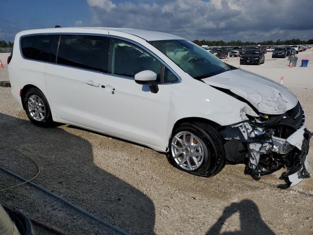 Photo 4 from auction – 2022 CHRYSLER VOYAGER LX with VIN 2C4RC1CG6NR226537