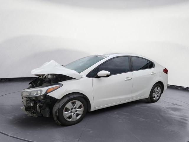 KIA FORTE LX 2017 with VIN 3KPFK4A7XHE053153 - Photo from auction