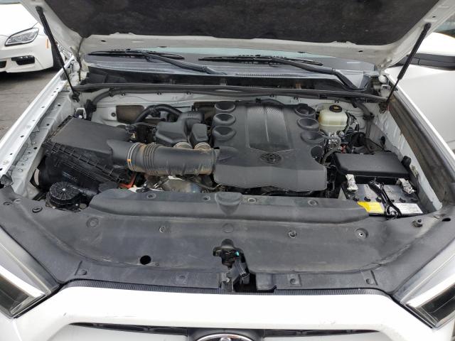 Photo 11 from auction – 2019 TOYOTA 4RUNNER SR with VIN JTEBU5JR1K5679978