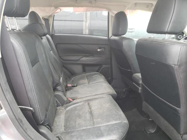 Photo 11 from auction – 2015 MITSUBISHI OUTLANDER with VIN JA4AZ3A33FZ000240