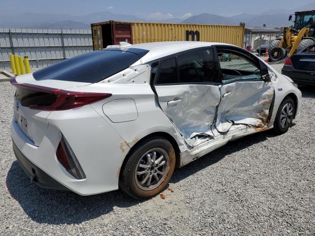 Photo 3 from auction – 2018 TOYOTA PRIUS PRIM with VIN JTDKARFP5J3095301