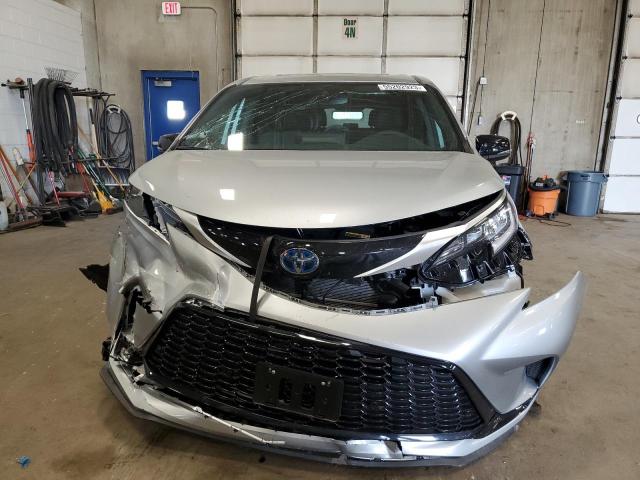 Photo 5 from auction – 2023 TOYOTA SIENNA XSE with VIN 5TDCSKFC9PS082757