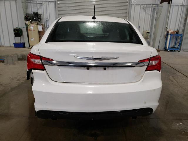 Photo 6 from auction – 2013 CHRYSLER 200 TOURIN with VIN 1C3CCBBG0DN706621