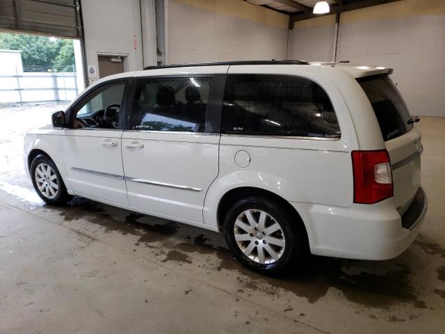 Photo 2 from auction – 2016 CHRYSLER TOWN & COU with VIN 2C4RC1BG8GR142059