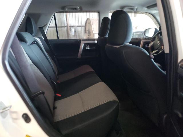 Photo 11 from auction – 2014 TOYOTA 4RUNNER SR with VIN JTEBU5JR2E5199923