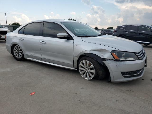 Photo 4 from auction – 2014 VOLKSWAGEN PASSAT S with VIN 1VWAS7A31EC090178
