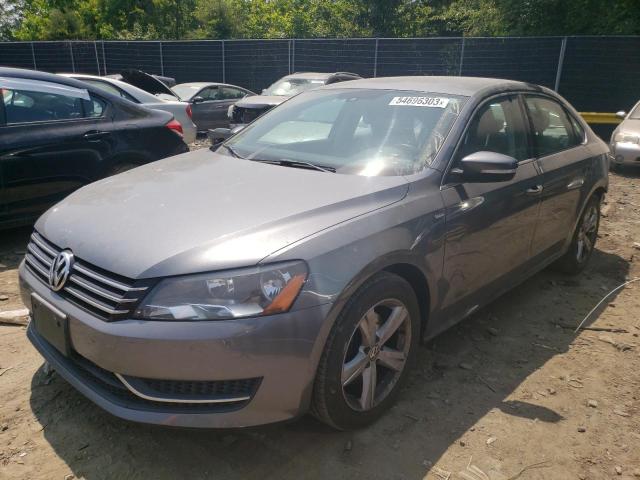 VOLKSWAGEN PASSAT S 2014 with VIN 1VWAT7A33EC048222 - Photo from auction