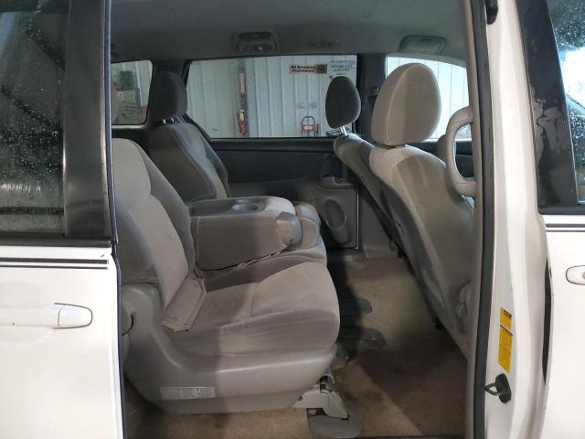 Photo 11 from auction – 2009 TOYOTA UK with VIN 5TDZK23C19S253468