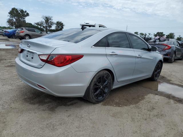 Photo 3 from auction – 2012 HYUNDAI SONATA SE with VIN 5NPEC4AC6CH442270