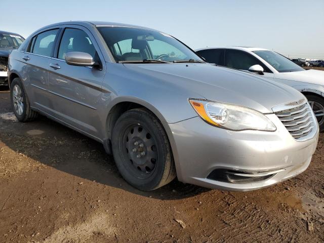 صورة رقم 4 من المزاد - 2014 CHRYSLER 200 LX مع VIN 1C3CCBAB3EN204760