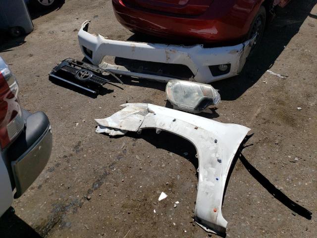 Photo 12 from auction – 2012 TOYOTA TACOMA DOU with VIN 3TMLU4EN3CM084930