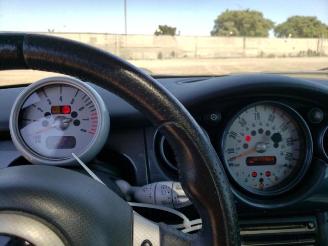 Photo 9 from auction – 2004 MINI COOPER S with VIN WMWRE33454TD79848