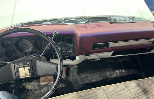 Photo 9 from auction – 1982 CHEVROLET C10 with VIN 1GCDC14H1CS186350