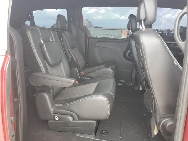 Photo 11 from auction – 2016 CHRYSLER TOWN & COU with VIN 2C4RC1HG2GR112305