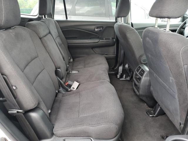 Photo 11 from auction – 2018 HONDA PILOT LX with VIN 5FNYF6H19JB031588
