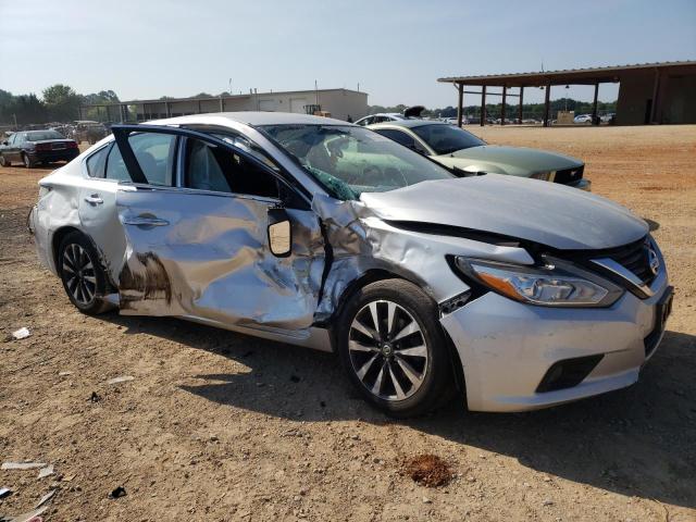 Photo 4 from auction – 2017 NISSAN ALTIMA 2.5 with VIN 1N4AL3AP4HC177966