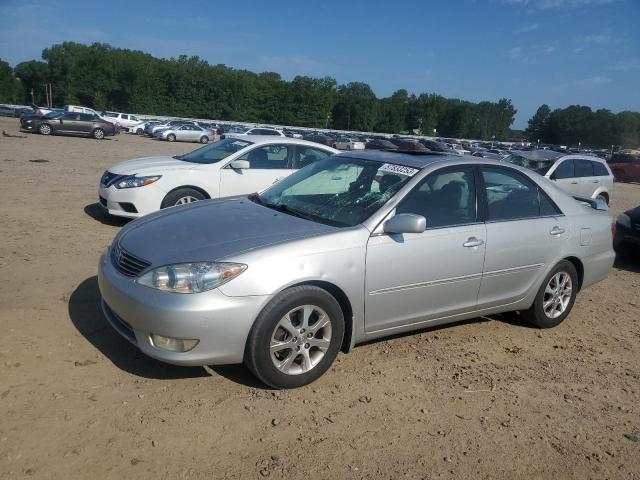 TOYOTA CAMRY LE 2005 with VIN 4T1BF32K25U098340 - Photo from auction