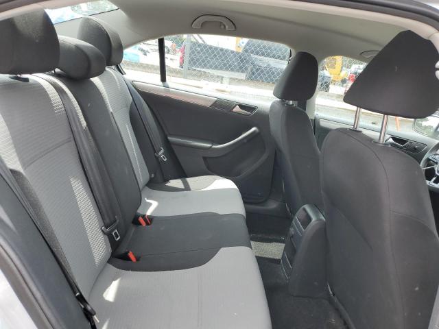 Photo 10 from auction – 2017 VOLKSWAGEN JETTA S with VIN 3VW2B7AJ2HM357110