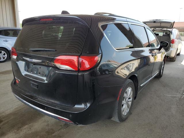 Photo 3 from auction – 2018 CHRYSLER PACIFICA T with VIN 2C4RC1BG8JR217169