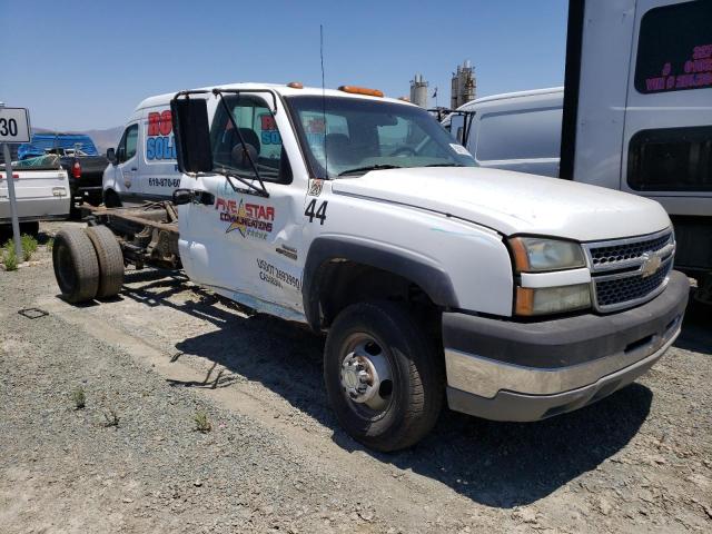 Photo 4 from auction – 2005 CHEVROLET SILVERADO with VIN 1GBJC34205E230435