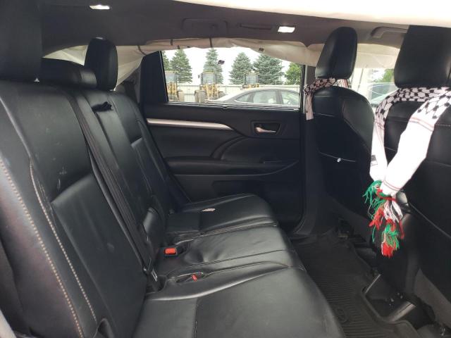 Photo 10 from auction – 2018 TOYOTA HIGHLANDER with VIN 5TDJZRFHXJS827336