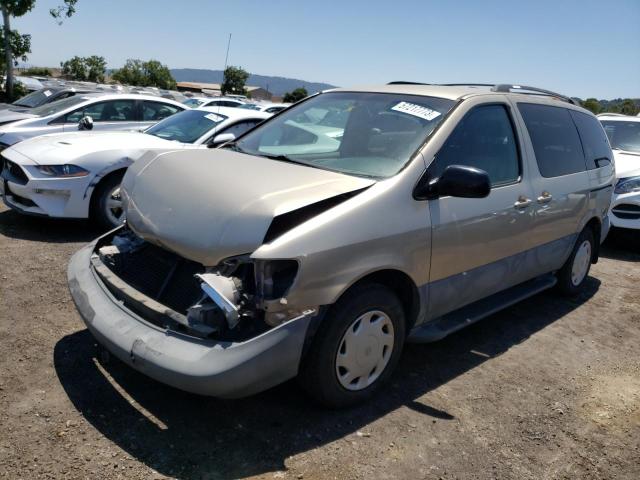 TOYOTA SIENNA 2000 with VIN 4T3ZF13C2YU176458 - Photo from auction