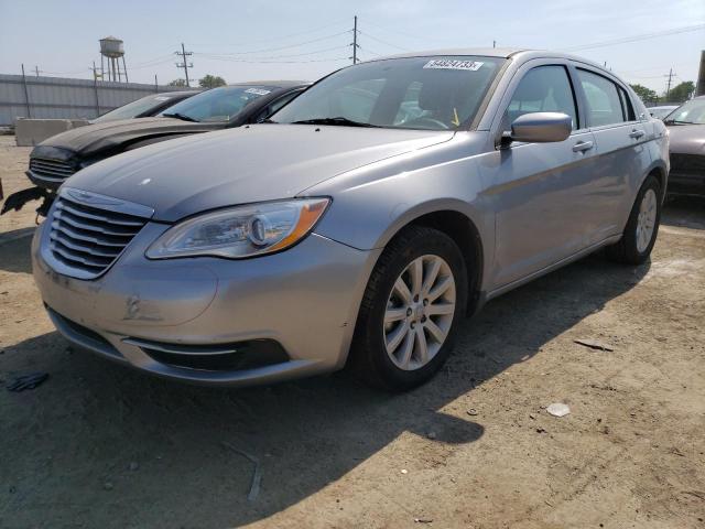 CHRYSLER 200 TOURIN 2013 مع رقم تعريف المركبة 1C3CCBBB3DN768437 - صورة من المزاد