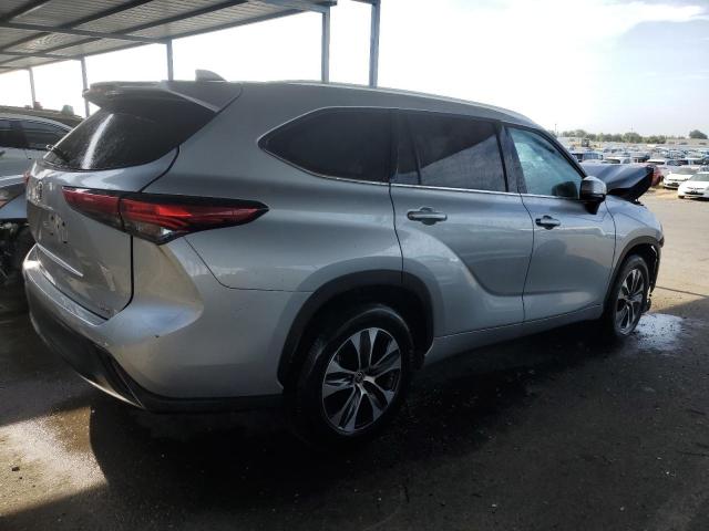 Photo 3 from auction – 2022 TOYOTA HIGHLANDER with VIN 5TDGZRAH7NS550880