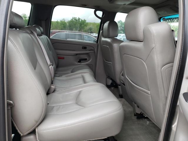 Photo 11 from auction – 2004 CHEVROLET SUBURBAN K with VIN 3GNFK16Z04G290667