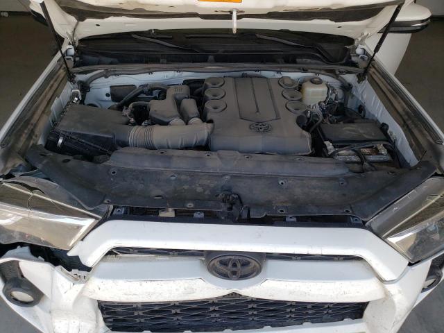 Photo 12 from auction – 2019 TOYOTA 4RUNNER SR with VIN JTEBU5JR7K5701031