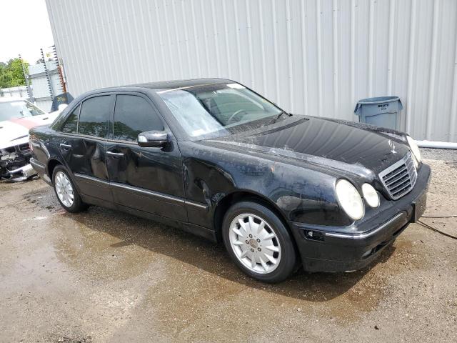 Photo 4 from auction – 2001 MERCEDES-BENZ E 320 with VIN WDBJF65J51X055431