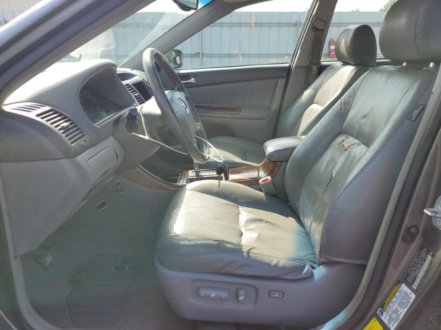 Photo 7 from auction – 2004 TOYOTA CAMRY LE with VIN 4T1BF30K74U572400