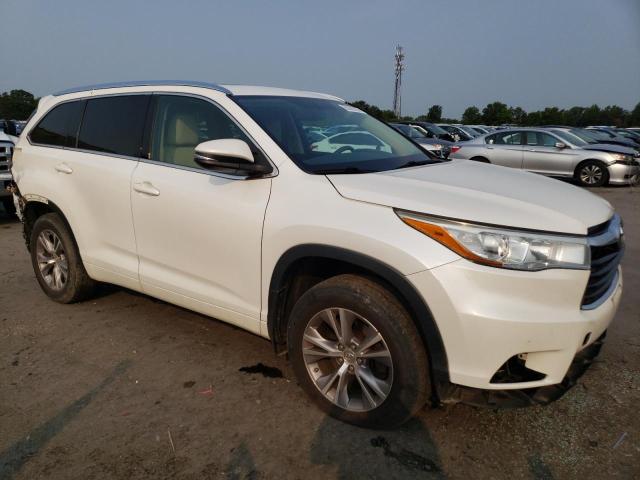 Photo 4 from auction – 2015 TOYOTA HIGHLANDER with VIN 5TDJKRFH7FS209158