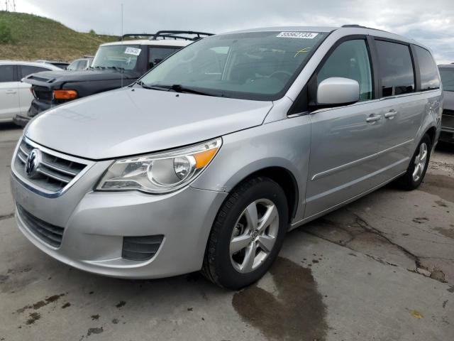 VOLKSWAGEN ROUTAN SE 2011 with VIN 2V4RW3DG5BR738941 - Photo from auction