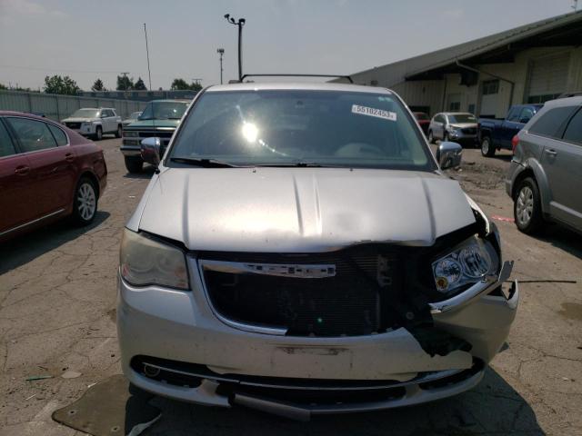 Photo 5 from auction – 2011 CHRYSLER TOWN & COU with VIN 2A4RR8DG2BR702746