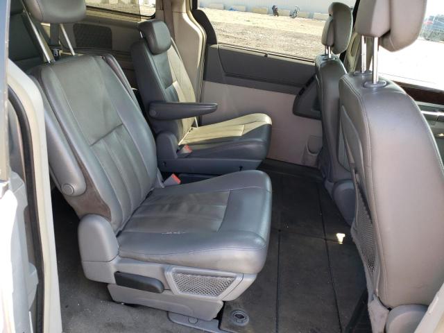 Photo 11 from auction – 2010 CHRYSLER TOWN & COU with VIN 2A4RR5DX0AR501442
