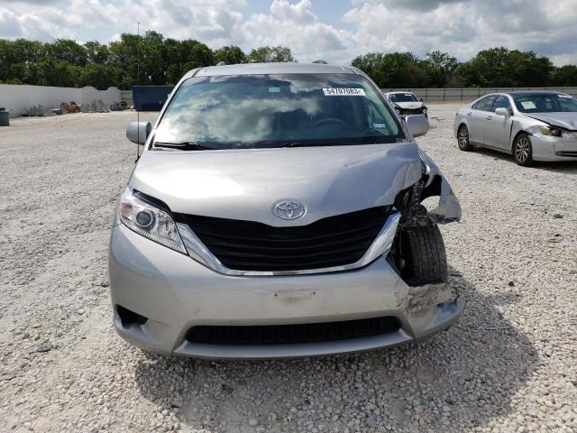Photo 5 from auction – 2013 TOYOTA SIENNA LE with VIN 5TDKK3DC1DS368182