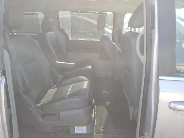 Photo 11 from auction – 2008 CHRYSLER TOWN & COU with VIN 2A8HR54P98R768681