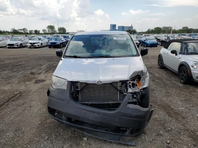 Photo 5 from auction – 2010 CHRYSLER TOWN & COU with VIN 2A4RR2D13AR358397