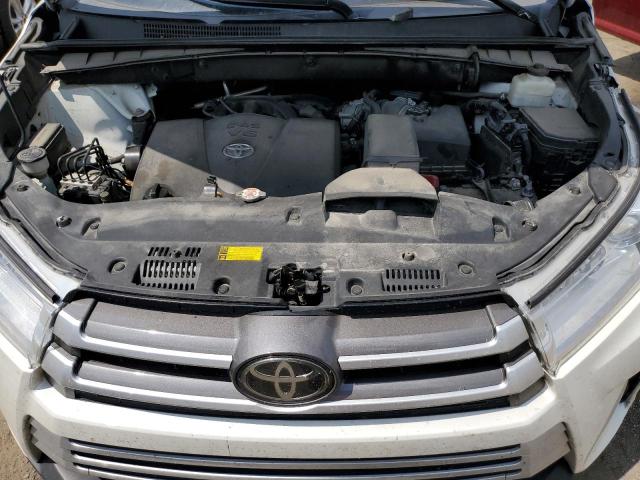 Photo 12 from auction – 2018 TOYOTA HIGHLANDER with VIN 5TDJZRFHXJS558805