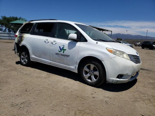Photo 4 from auction – 2013 TOYOTA SIENNA LE with VIN 5TDKK3DC8DS291827