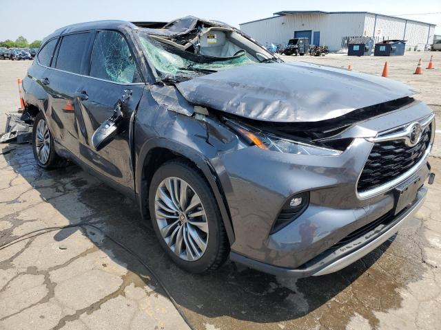 Photo 4 from auction – 2021 TOYOTA HIGHLANDER with VIN 5TDFZRBH3MS094174