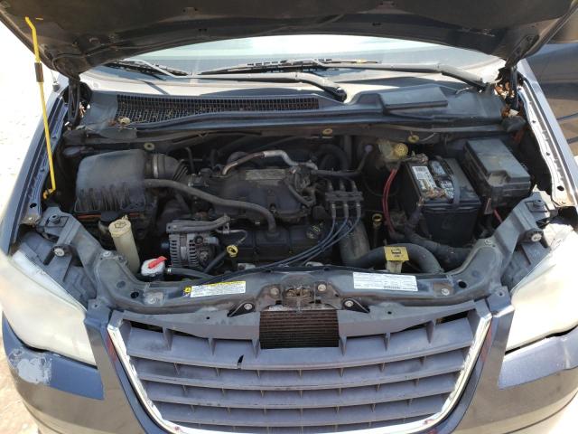 Photo 12 from auction – 2008 CHRYSLER TOWN & COU with VIN 2A8HR44H38R670698
