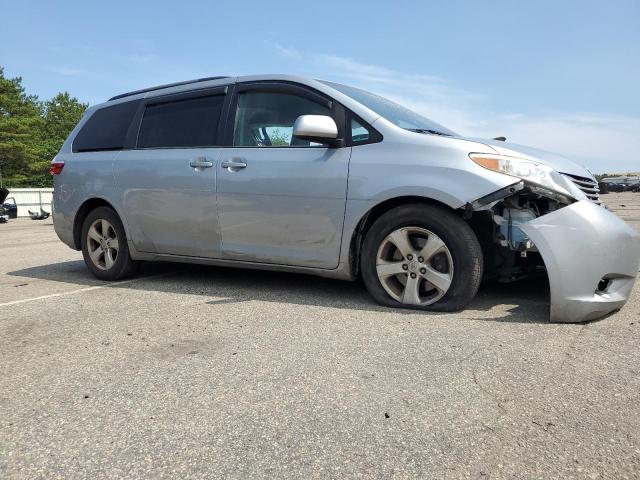 Photo 4 from auction – 2015 TOYOTA SIENNA LE with VIN 5TDKK3DC3FS536505